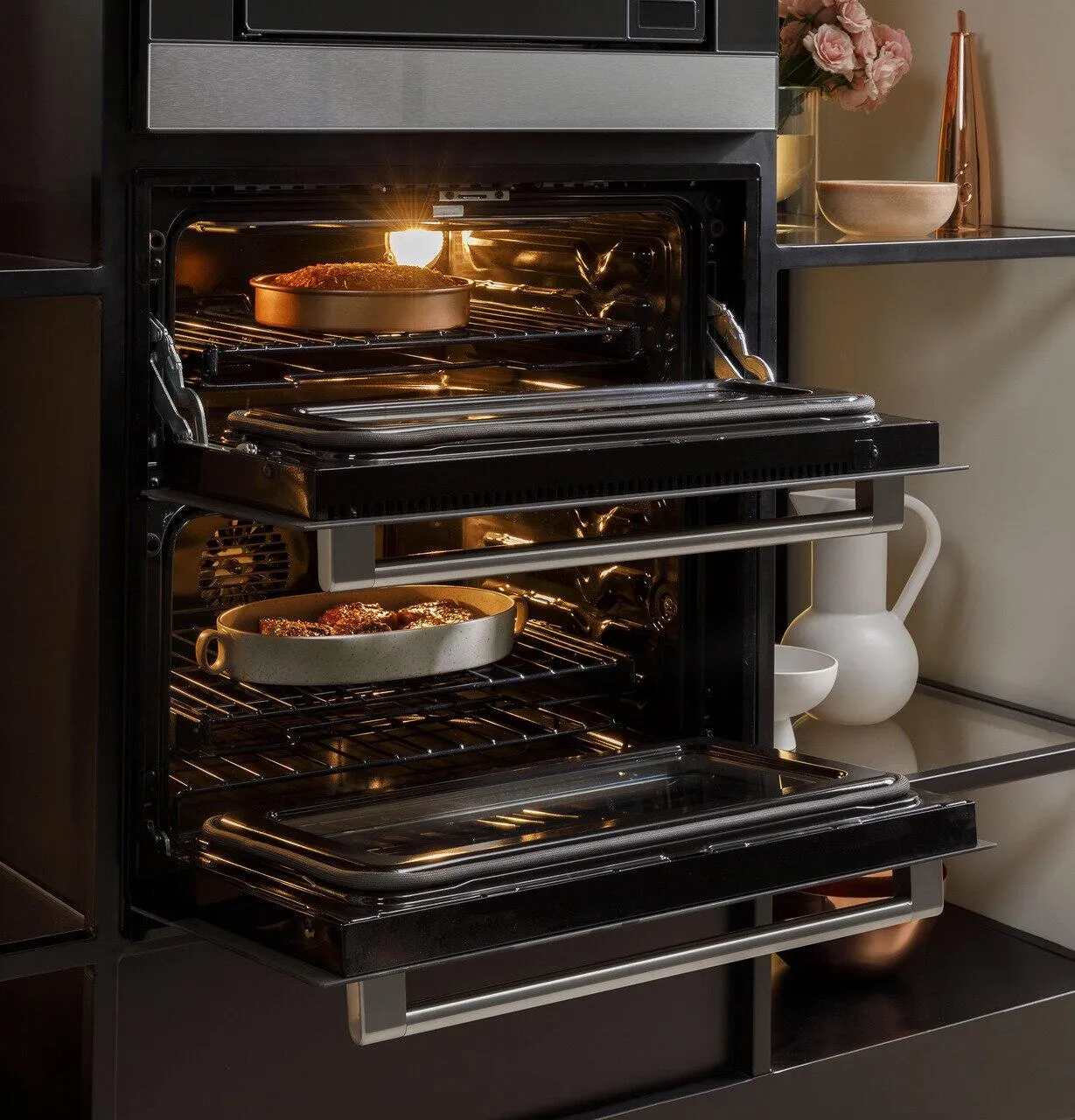 Cafe CTS92DM2NS5 Caf&#8482; 30" Smart Built-In Twin Flex Single Wall Oven In Platinum Glass