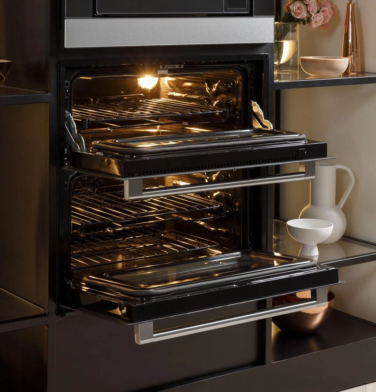 Cafe CTS92DM2NS5 Caf&#8482; 30" Smart Built-In Twin Flex Single Wall Oven In Platinum Glass
