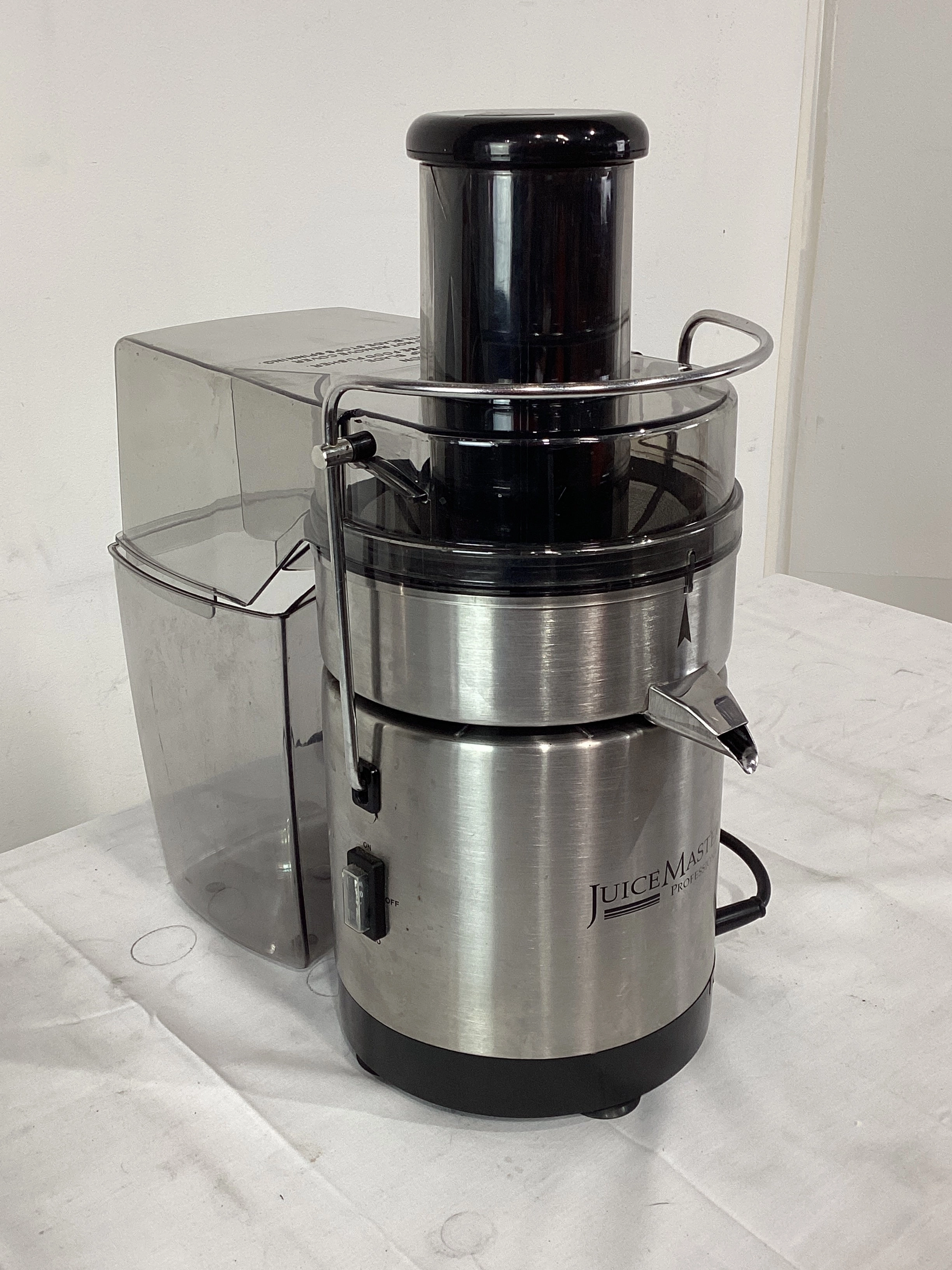 Clearance Savings Now Clearance Sale Juicemaster S42-8 Juicer - 808825