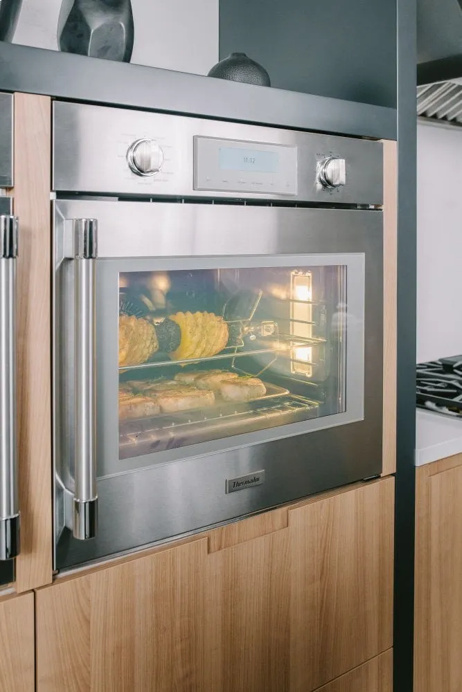 Thermador POD301RW 30-Inch Professional Single Wall Oven With Right Side Opening Door